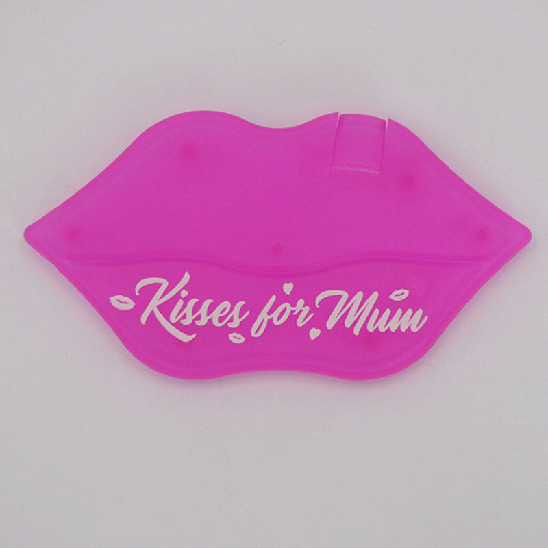Lip-shaped candy box