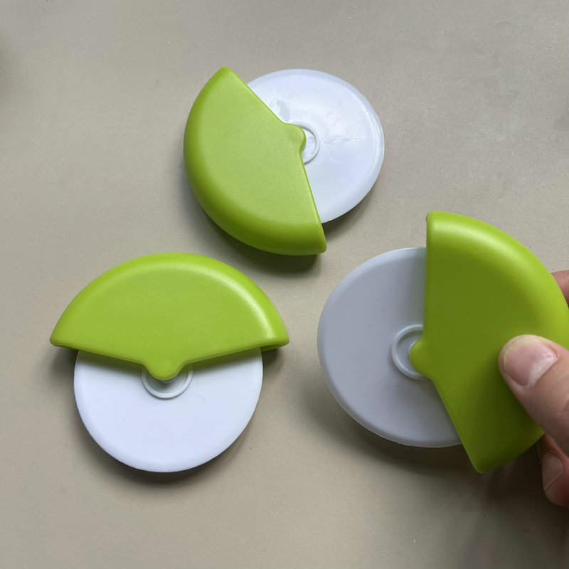 Round Pizza Cutter